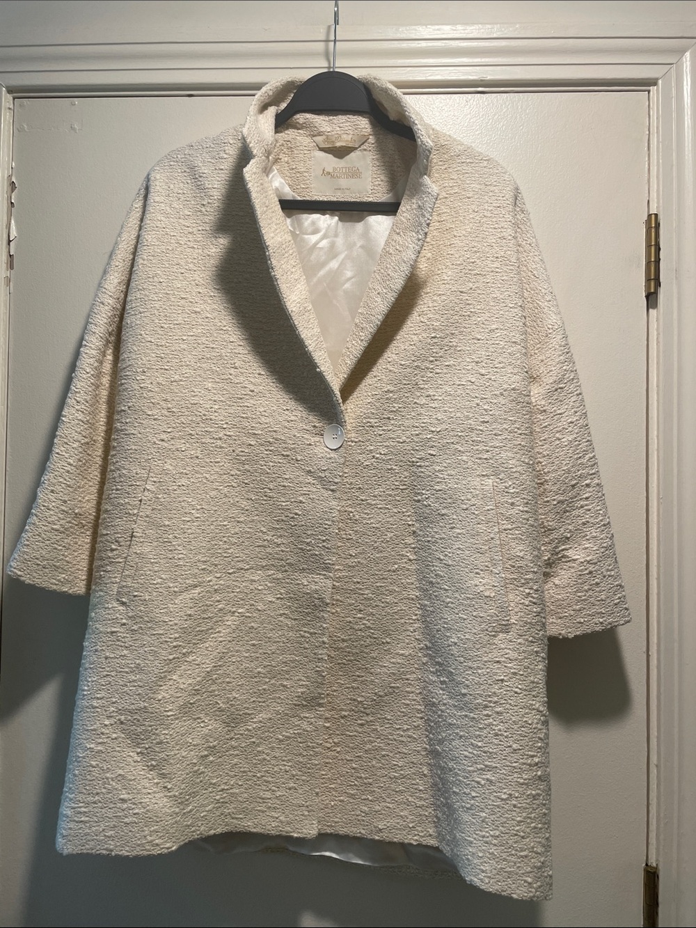 Bottega Martinese From Italy Cream Bouclé Single-Button Coat